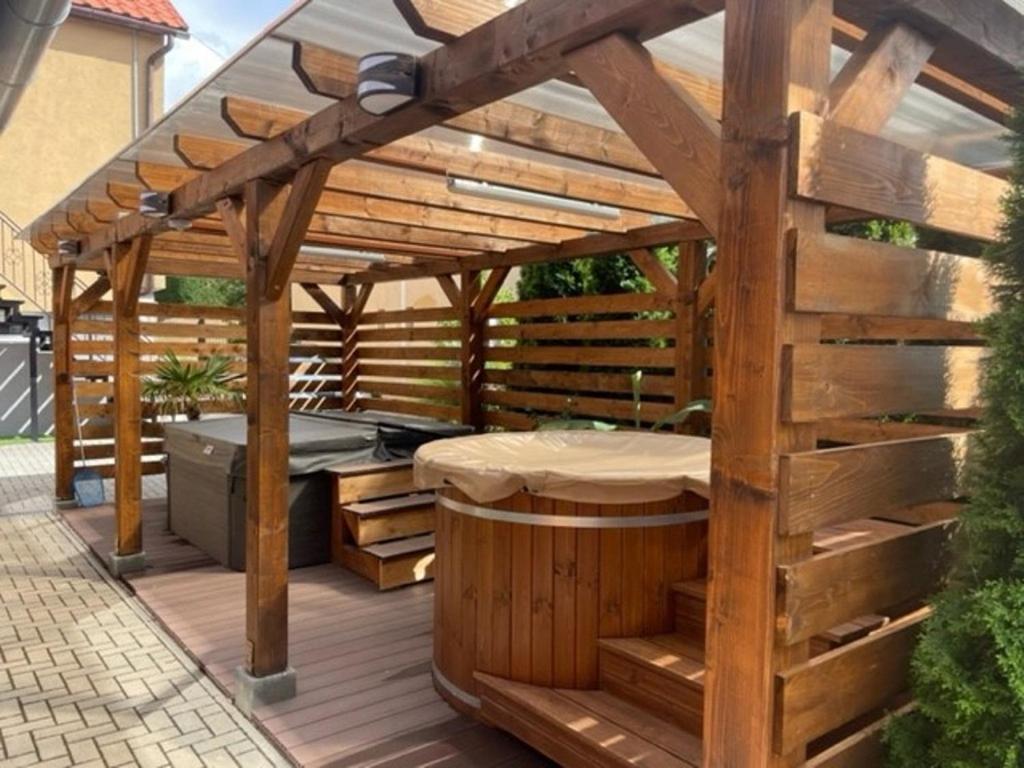 Oeskarszt Apartman Urkut Экстерьер фото