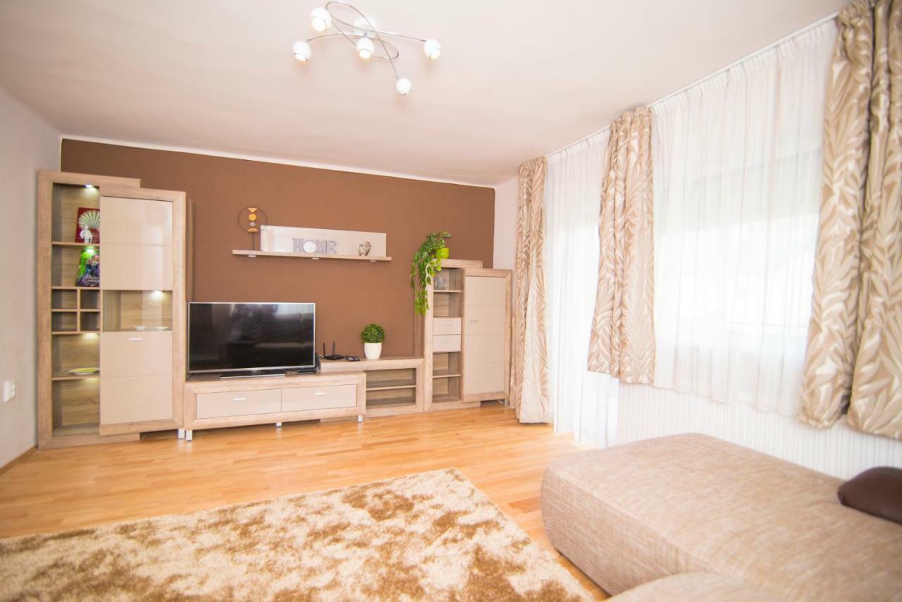 Oeskarszt Apartman Urkut Экстерьер фото